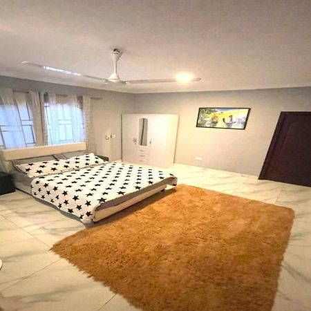 Detouz Lodging Apartment Accra Exterior foto