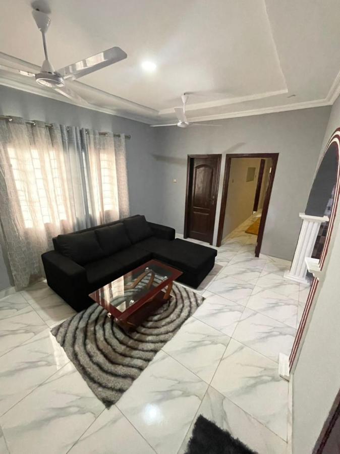 Detouz Lodging Apartment Accra Exterior foto