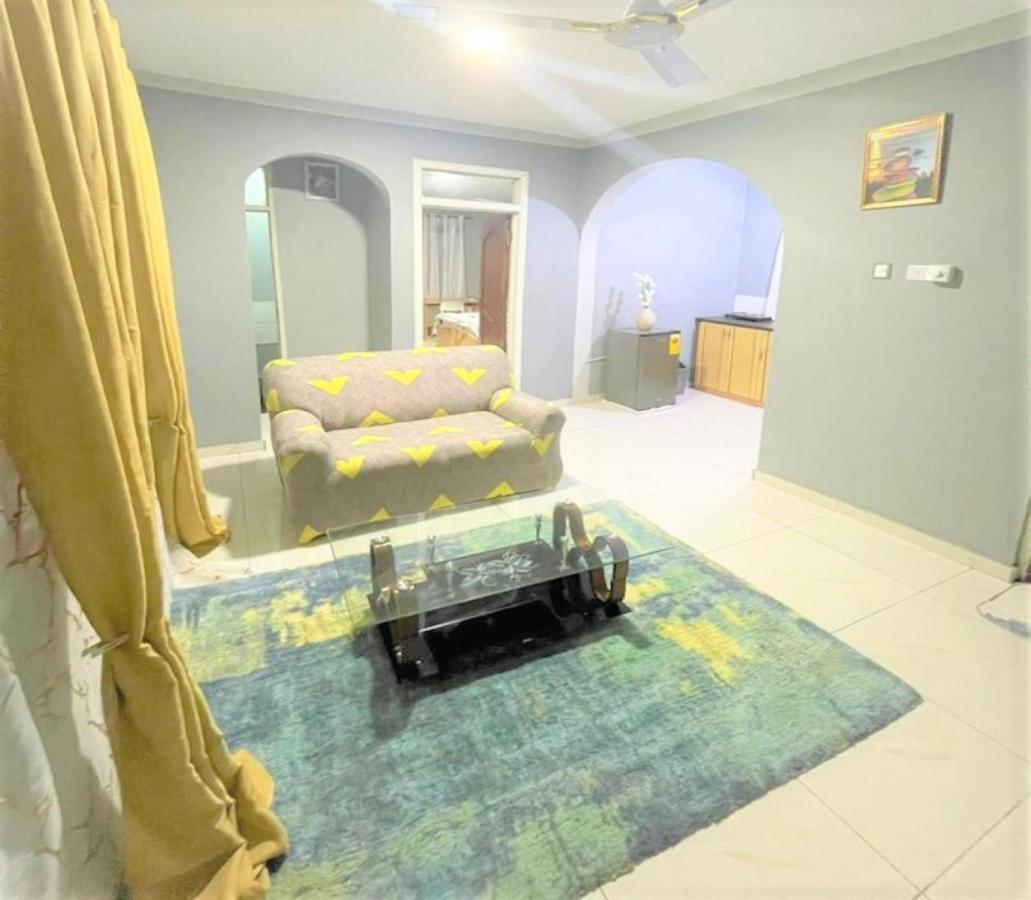 Detouz Lodging Apartment Accra Exterior foto